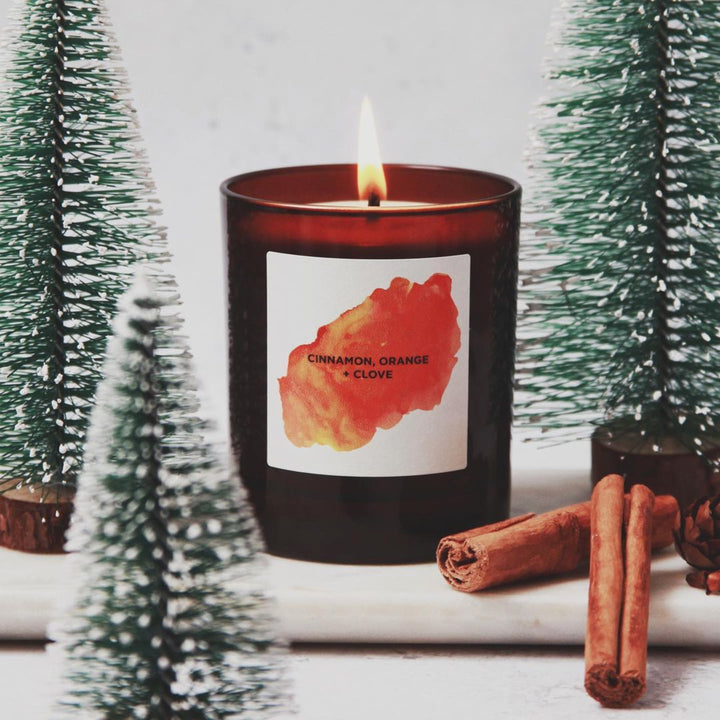 A CALM CHRISTMAS - Sojawachskerze 'Cinnamon, Orange + Clove'