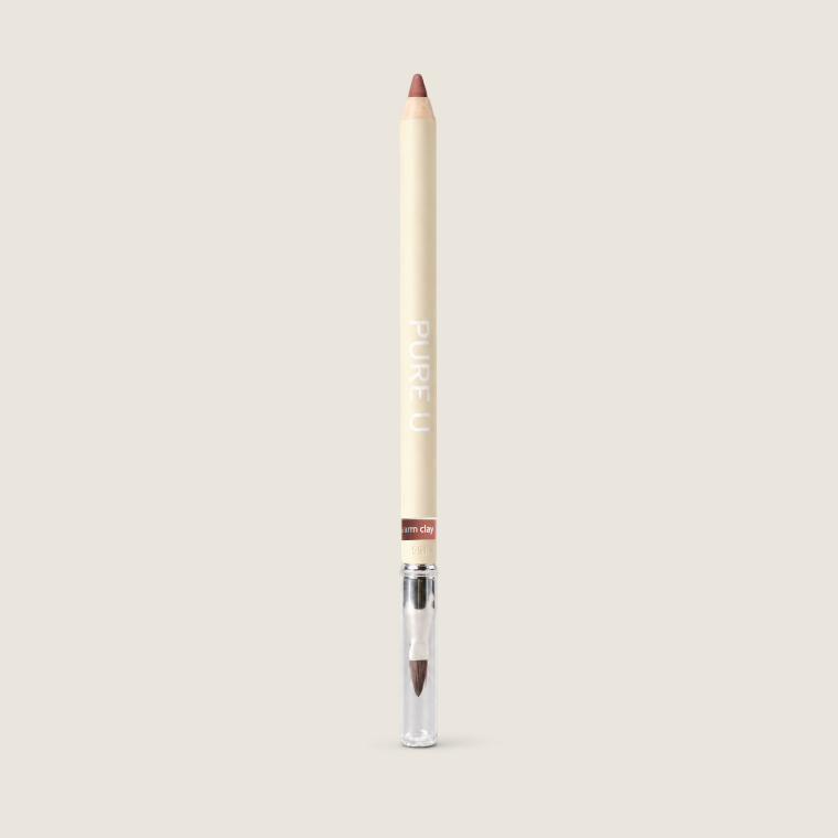 Pure U Lipliner Warm Clay in warmem Rosenholz-Nude auf den Lippen