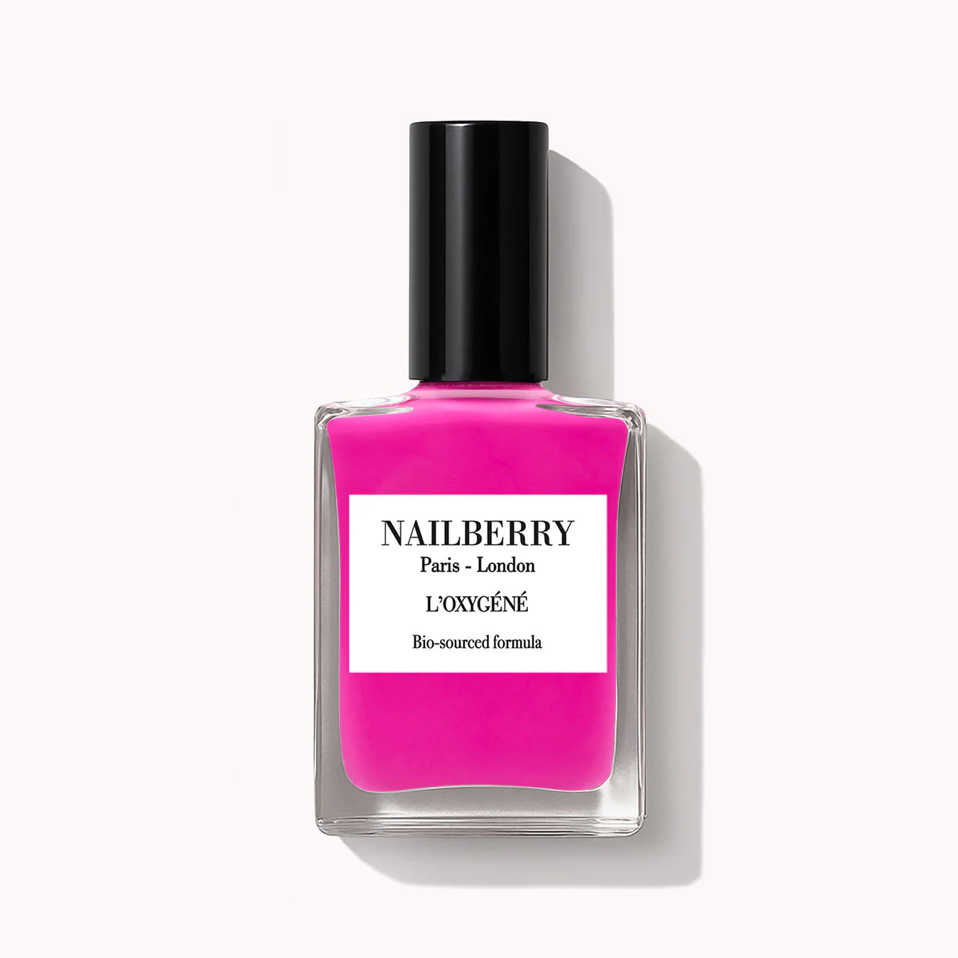 Nailberry Electric Pink vor weißem Hintergrund.