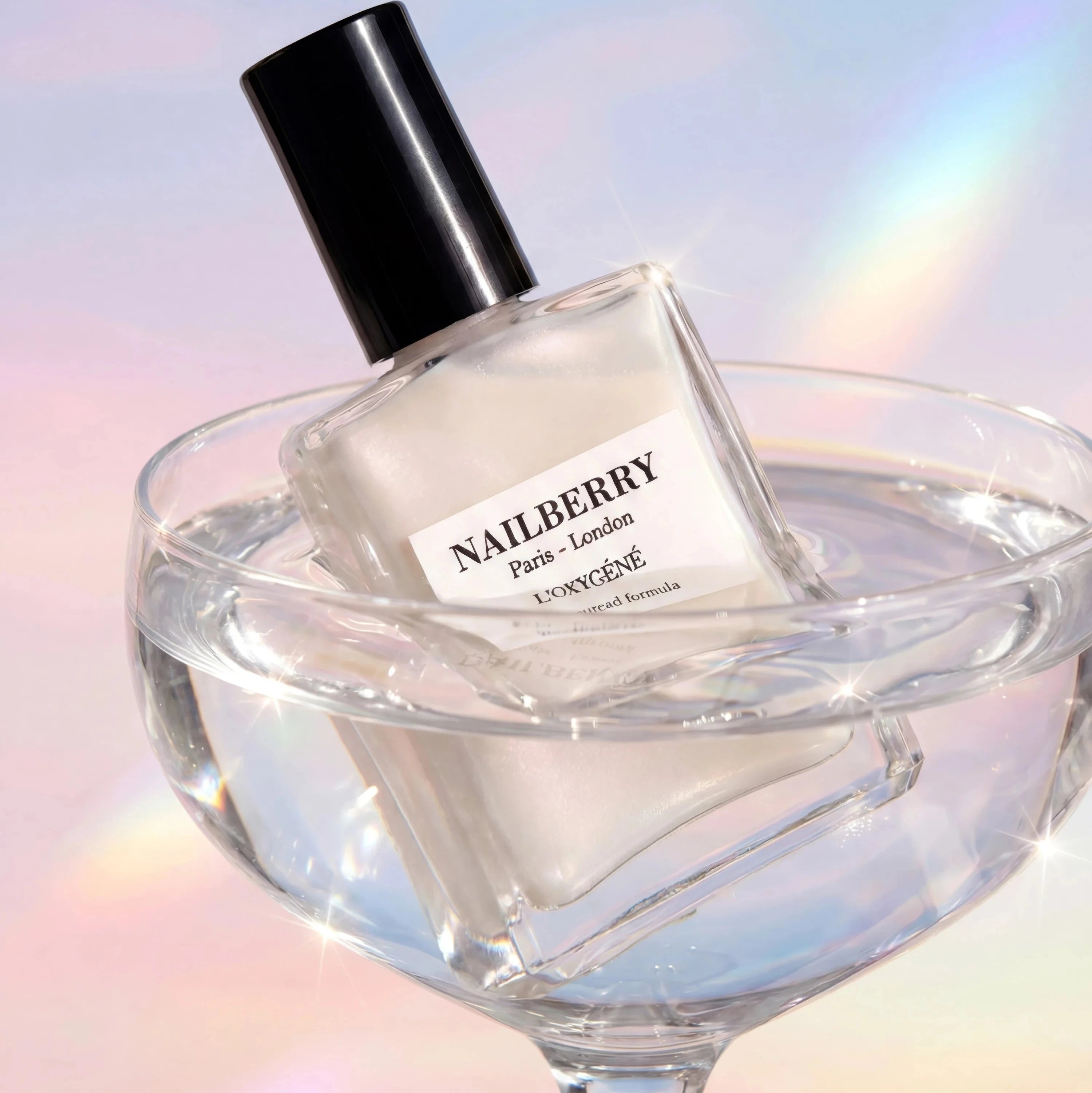 L'Oxygéné Nailberry Nagellack "Inner Glow" - zarter, eleganter Perlschimmer