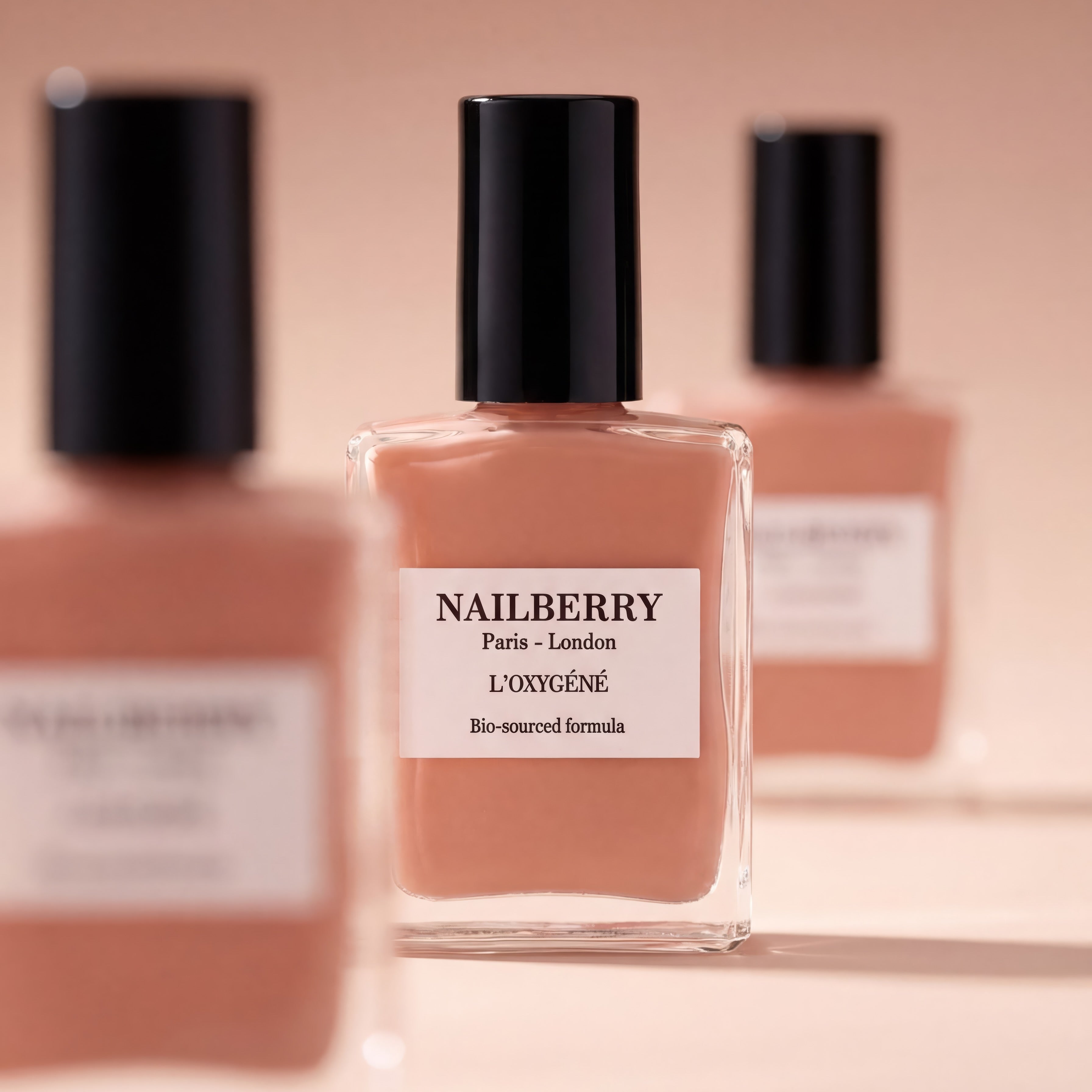 L'Oxygéné Nailberry Nagellack "Made You Blush" - Zarter pfirsichrosa Jelly-Ton