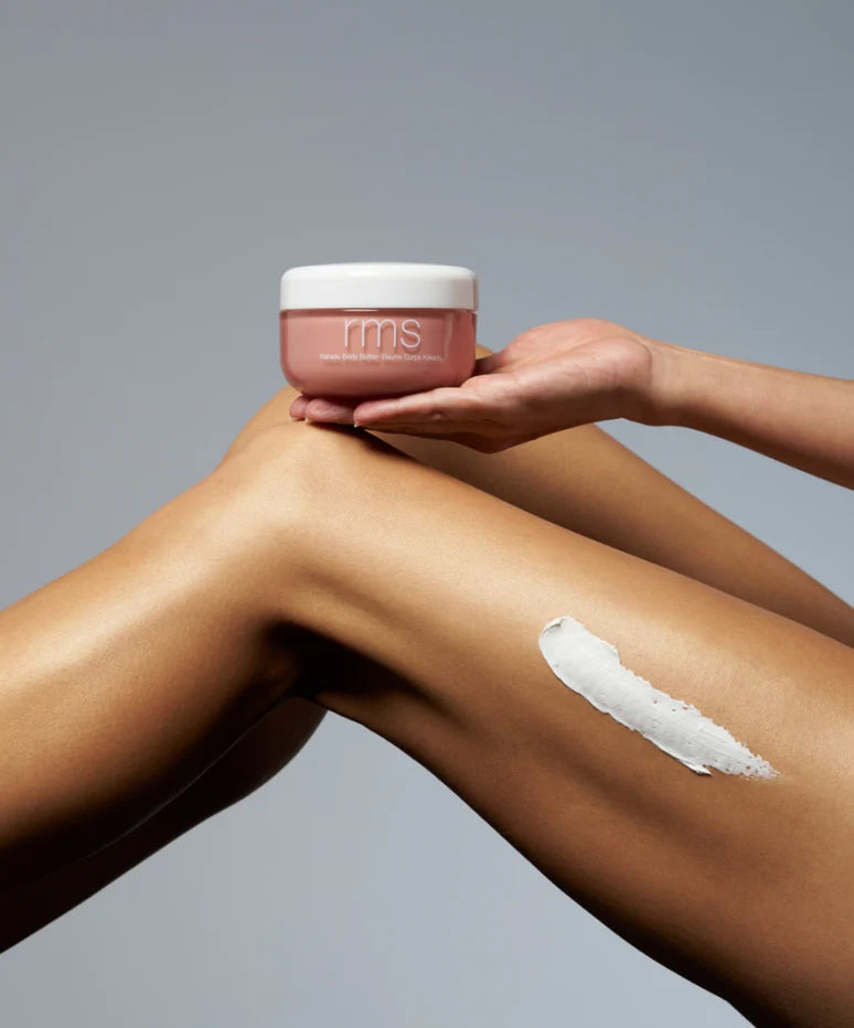 Anwendung der Kakadu Body Butter für geschmeidig gepflegte Haut