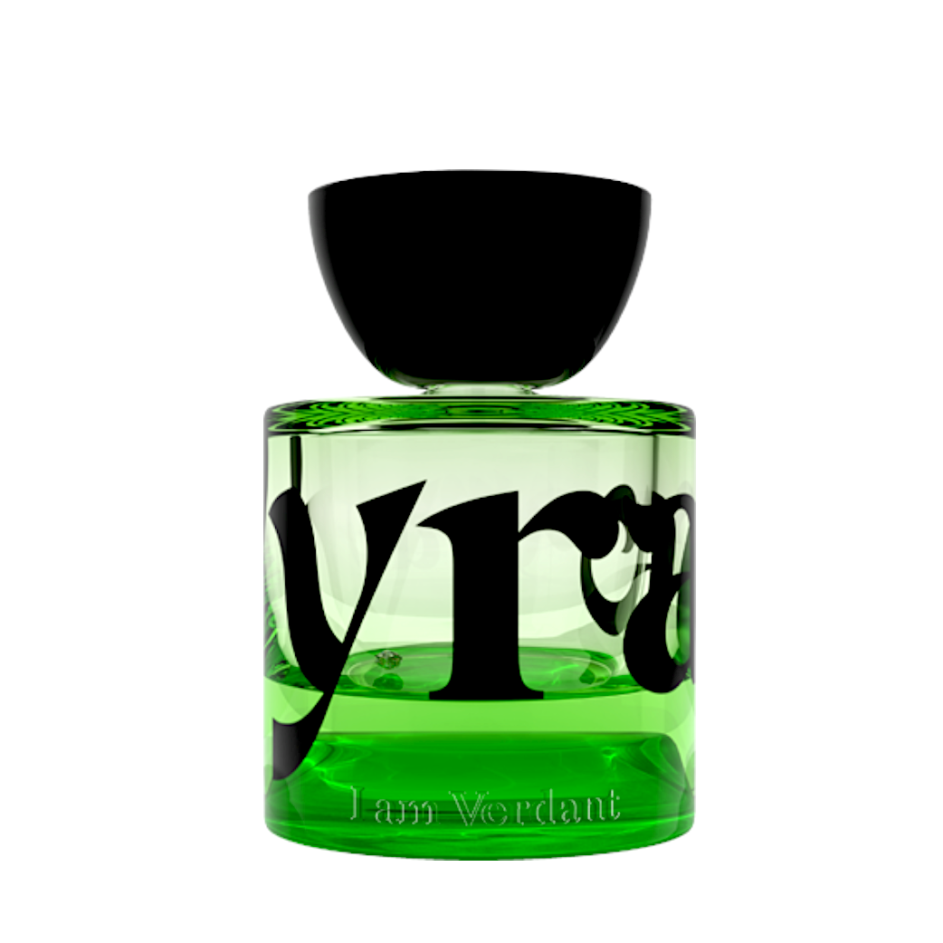 Vyrao Parfum I Am Verdant grüner Flakon aus Glas mit schwarzem Deckel steht vor weißem Hintergrund.