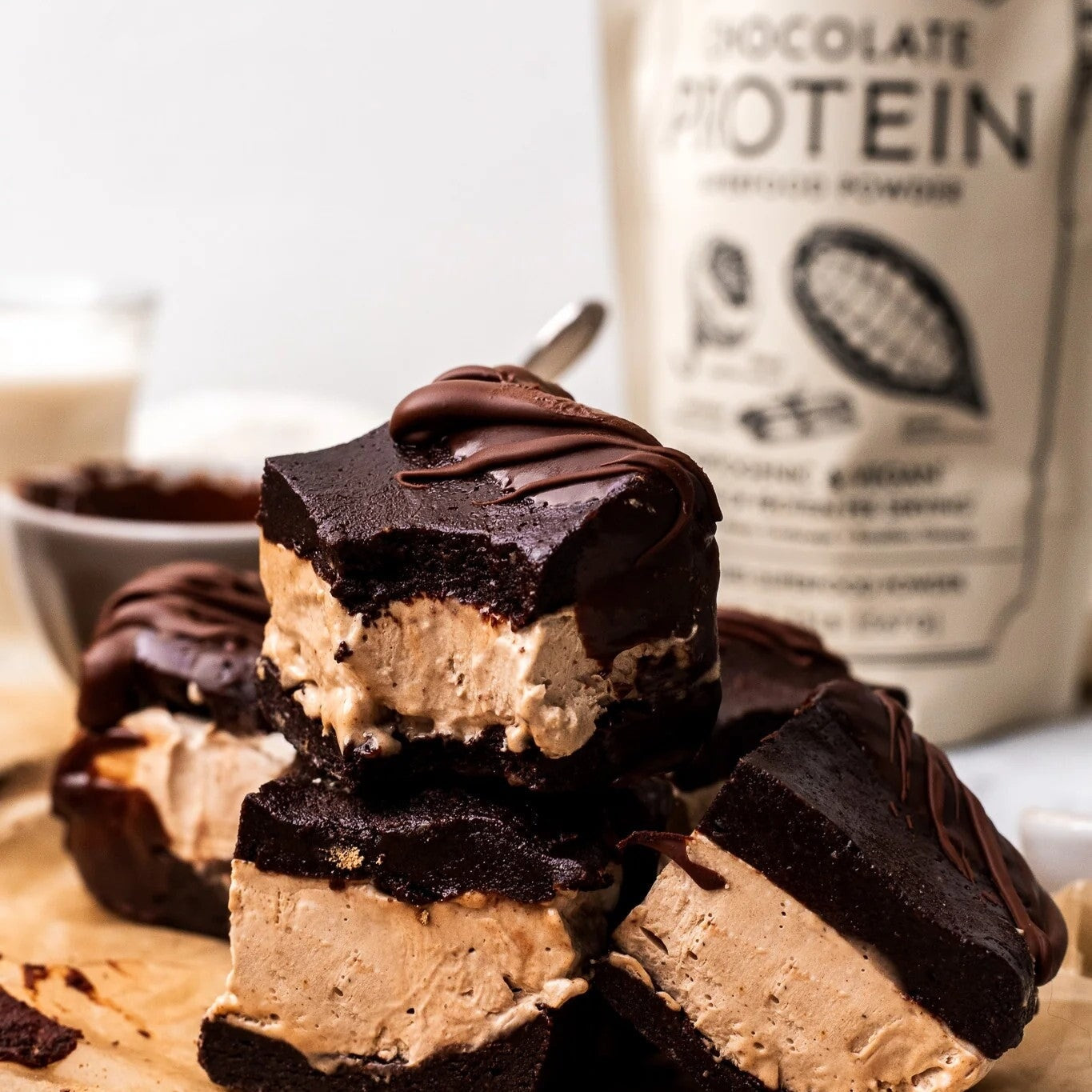 Schokoladiger Protein-Brownie mit Anima Mundi Chocolate Protein – nährend, pflanzlich und adaptogen