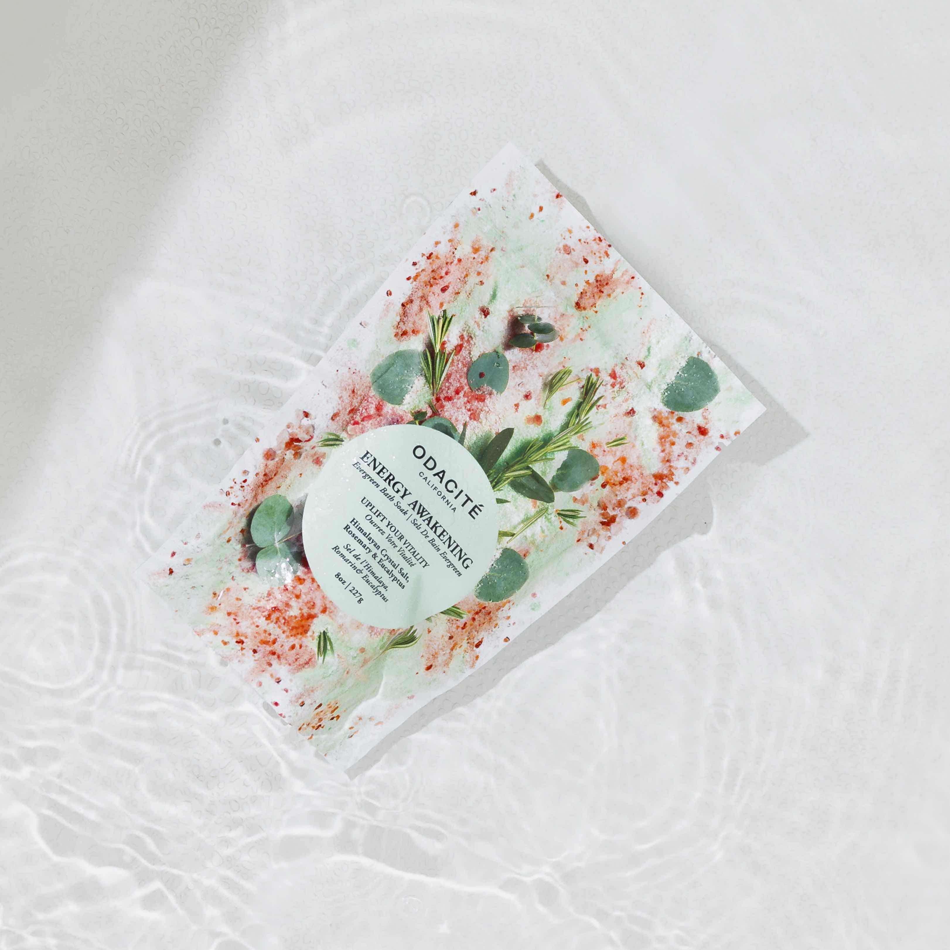 Soul Soothing Badesalz mit Rosmarin und Eukalyptus für ein belebendes und entspannendes Badeerlebnis