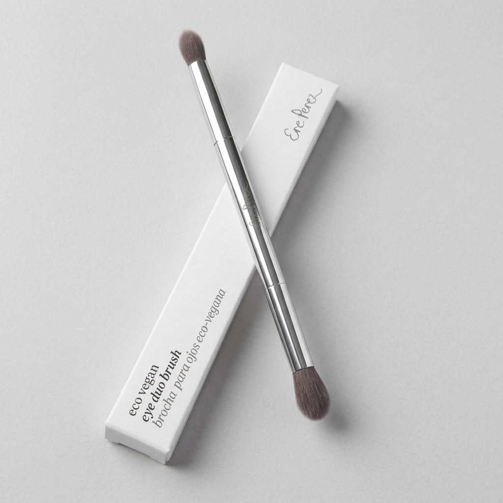 Eco Vegan Eye Duo Brush von Ere Perez – Lidschattenpinsel mit runder und spitz zulaufender Seite