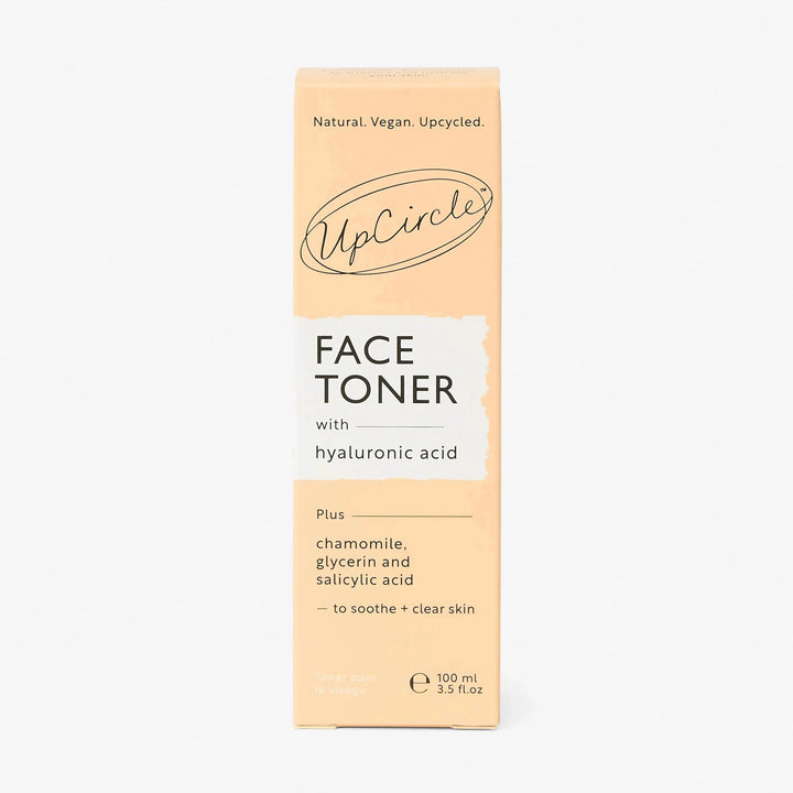 Nachhaltige Umverpackung des UpCircle Hydrating Face Toner