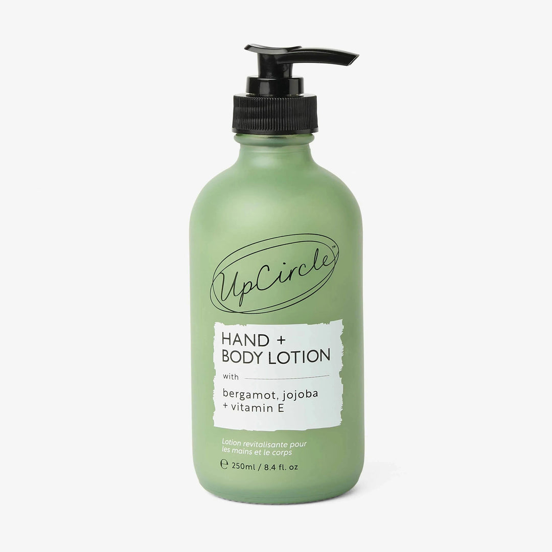 UpCircle Hand + Body Lotion mit Bergamotte, Aloe Vera & Vitamin E im nachhaltigen Glasflakon