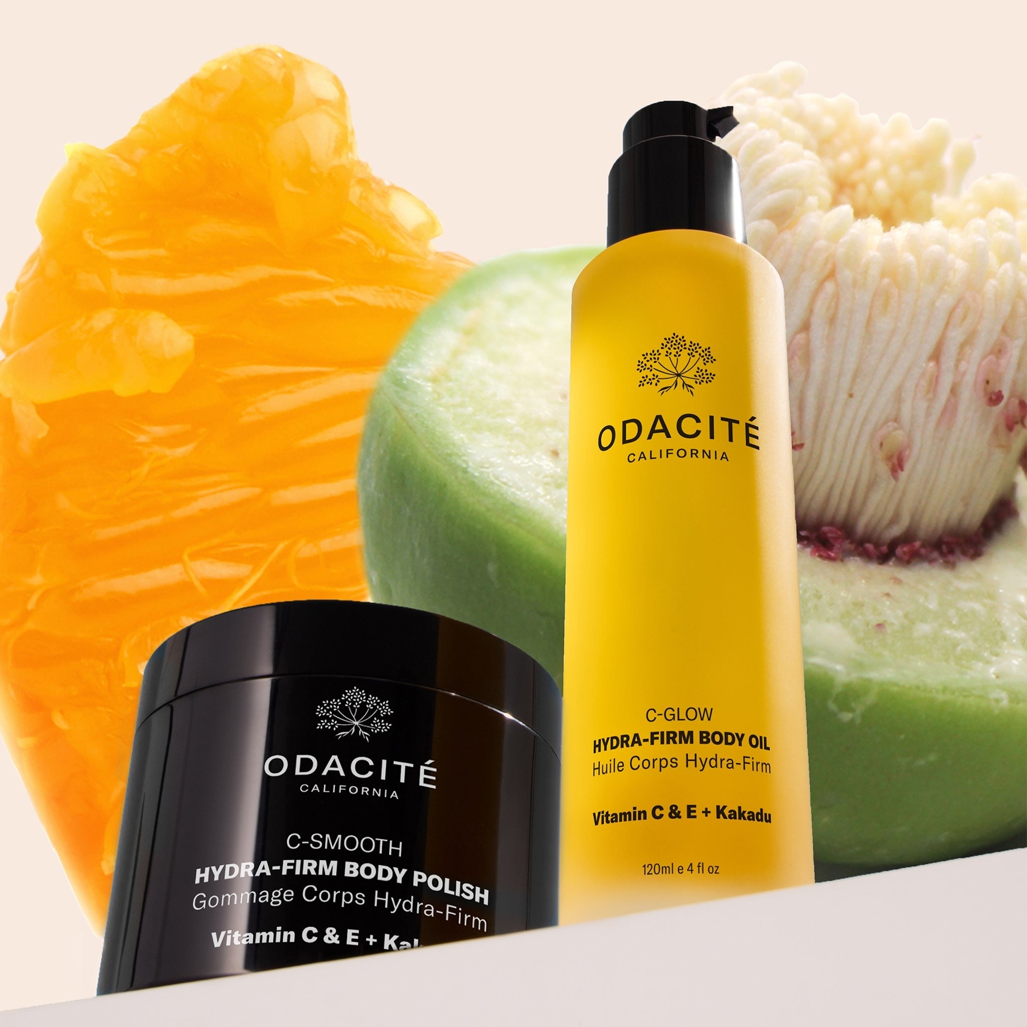 Pflegendes Odacité C-Glow Hydra-Firm Body Oil in Kombination mit Hydra-Firm Body Polish