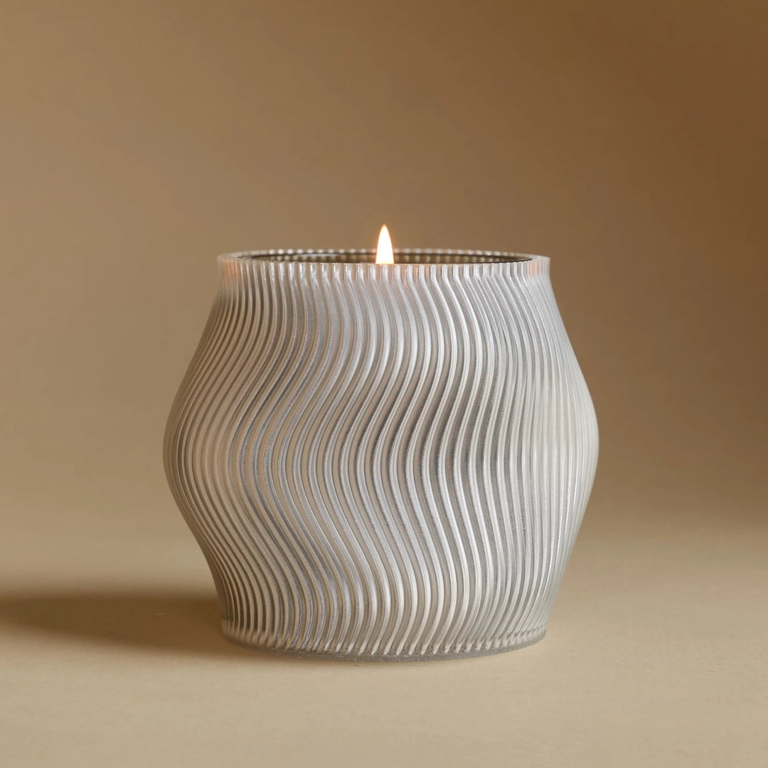 LOOOPS Candle "Leisure Time" - Soy wax candle with gentle essential oils North Glow