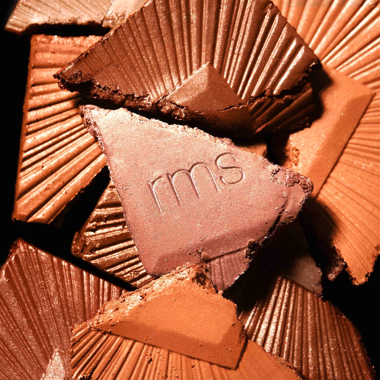 Farbbeispiele der Hydra Bronzer von RMS.