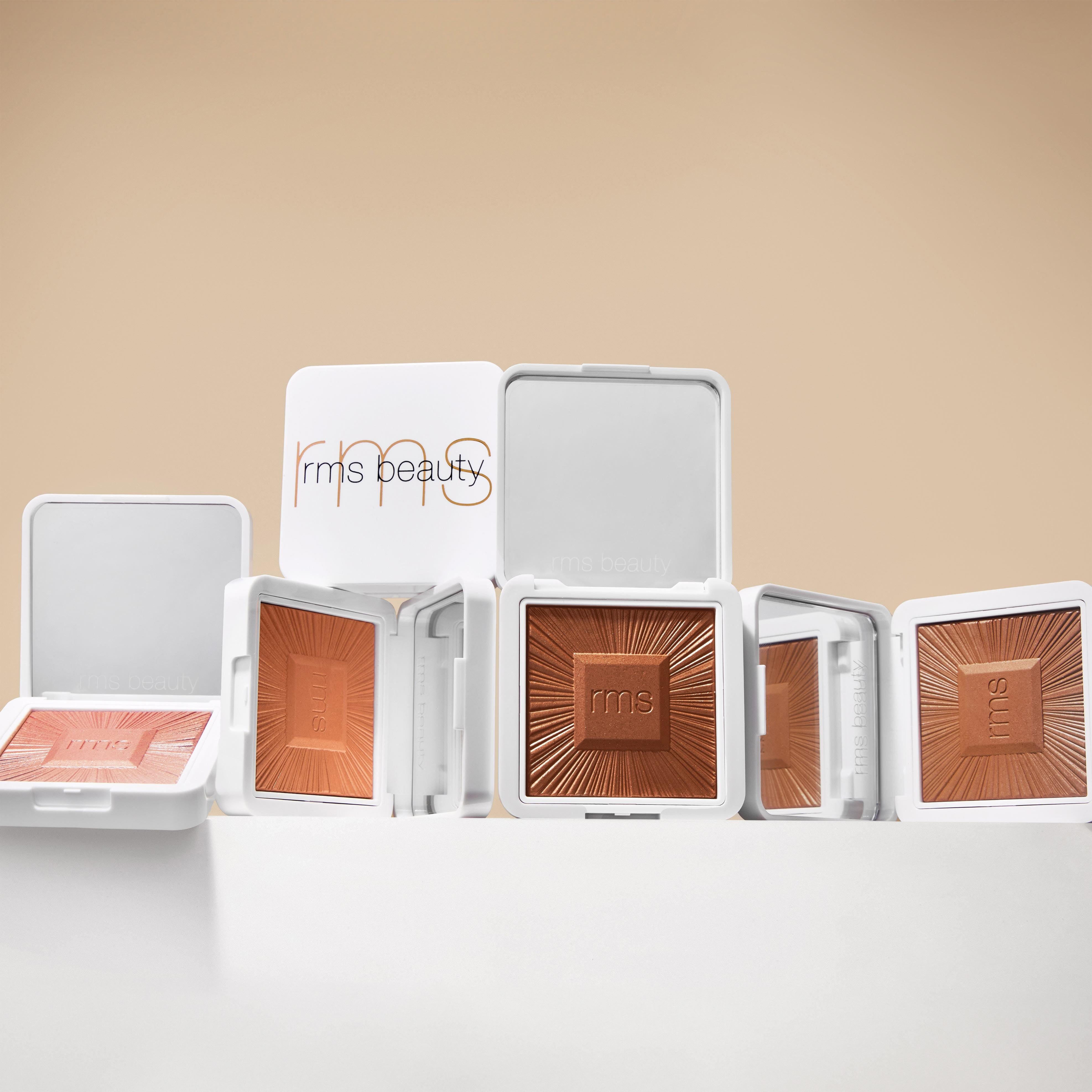 Vier verschiedene Bronzer Farben von RMS ReDimension Hydra Bronzer.