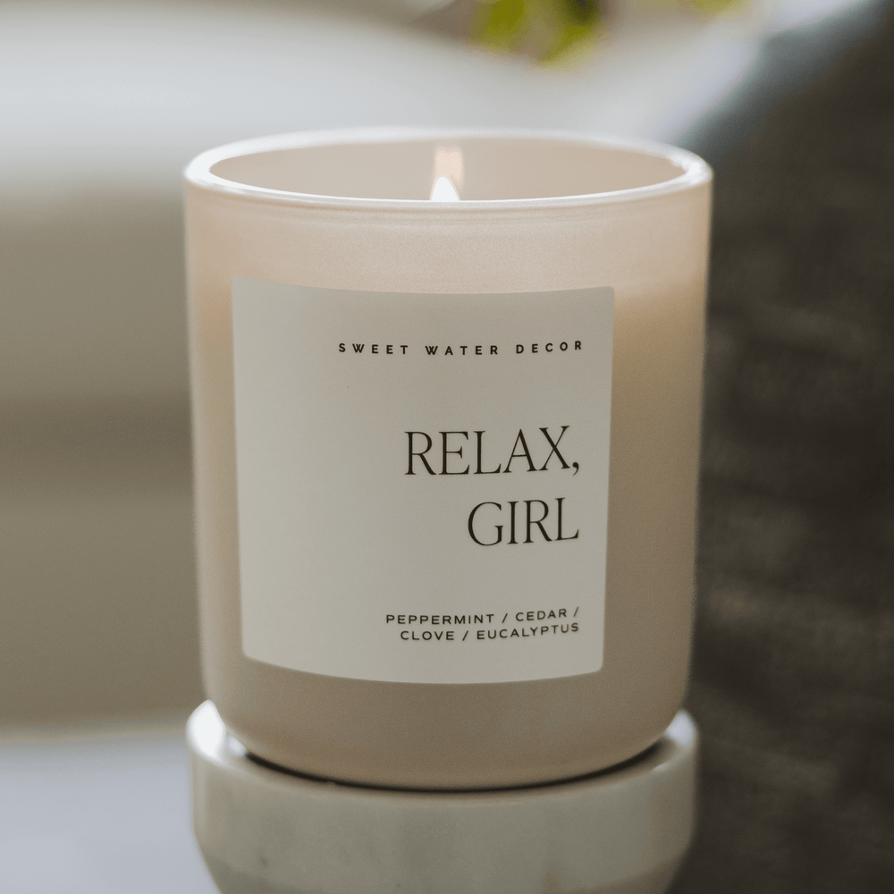 Sweet Water Decor Kerze "Relax Girl" in mattem Glas