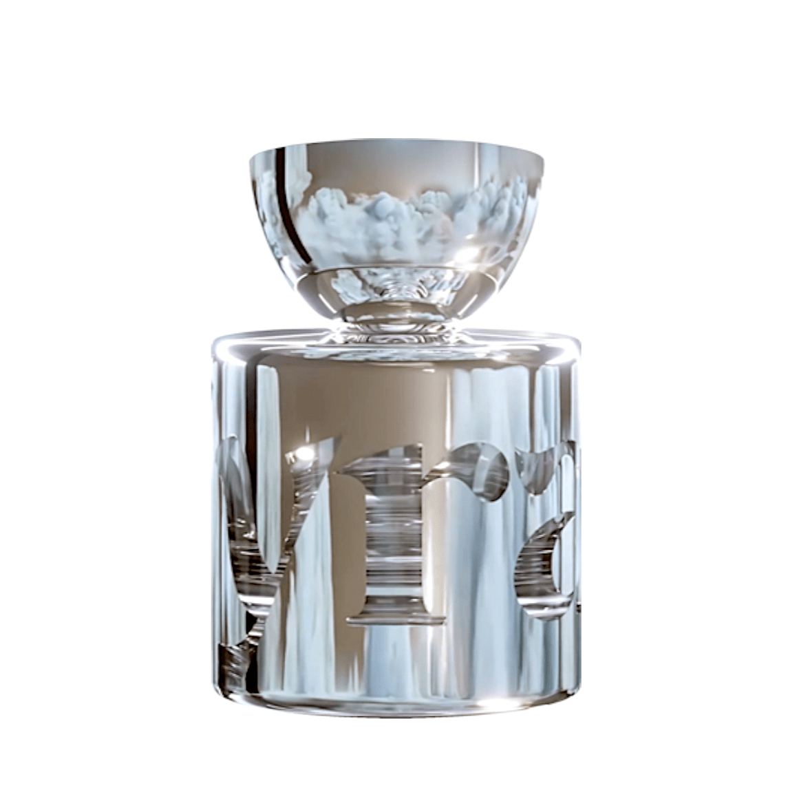 Silberner Flakon Vyrao the Sixth steht vor weißem Hintergrund.