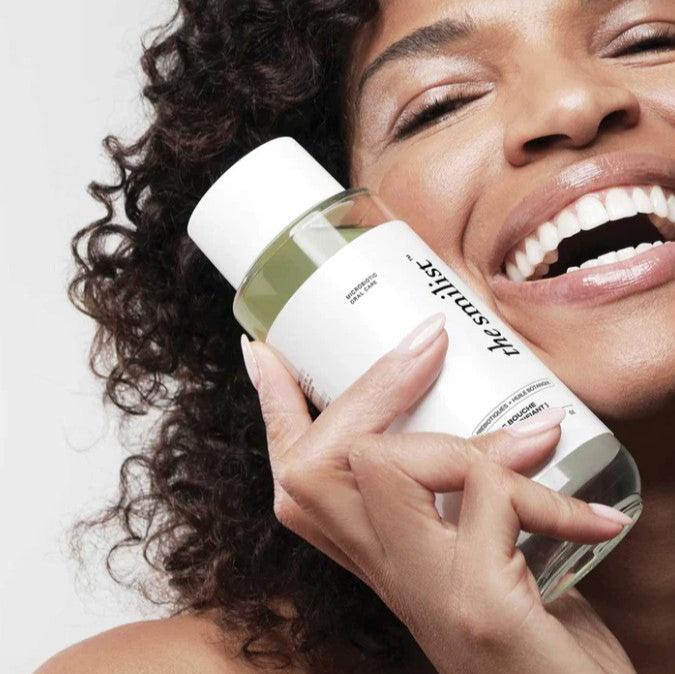 the smilist  BAIN DE BOUCHE BIPHASÉ PUFIFIANT | Pure Breath Reinigendes Mundwasser North Glow