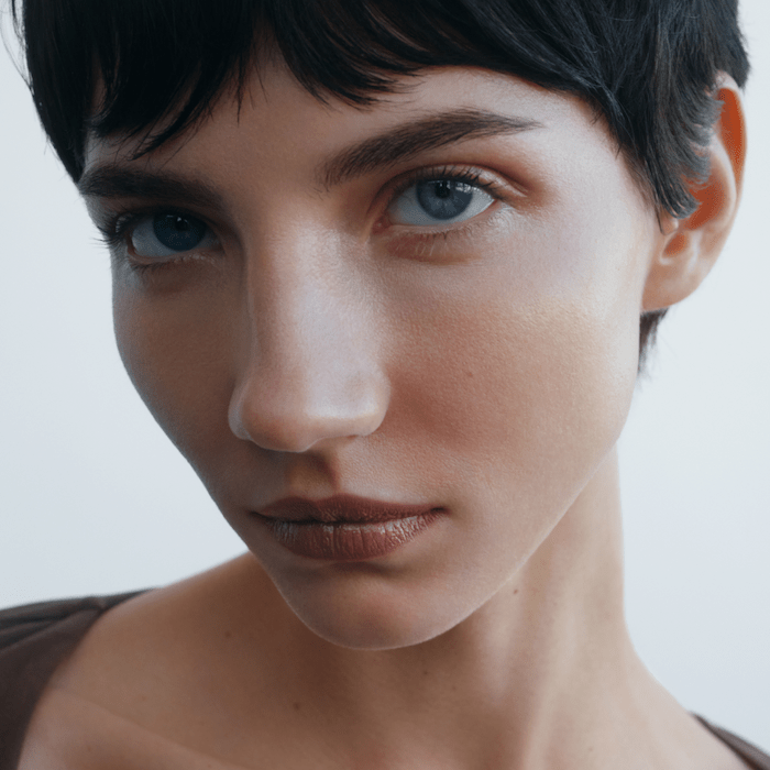 Tinted Beauty Potion SIMONKAI - Manasi 7 Lip Gloss - 3 in 1 Tinted Oil