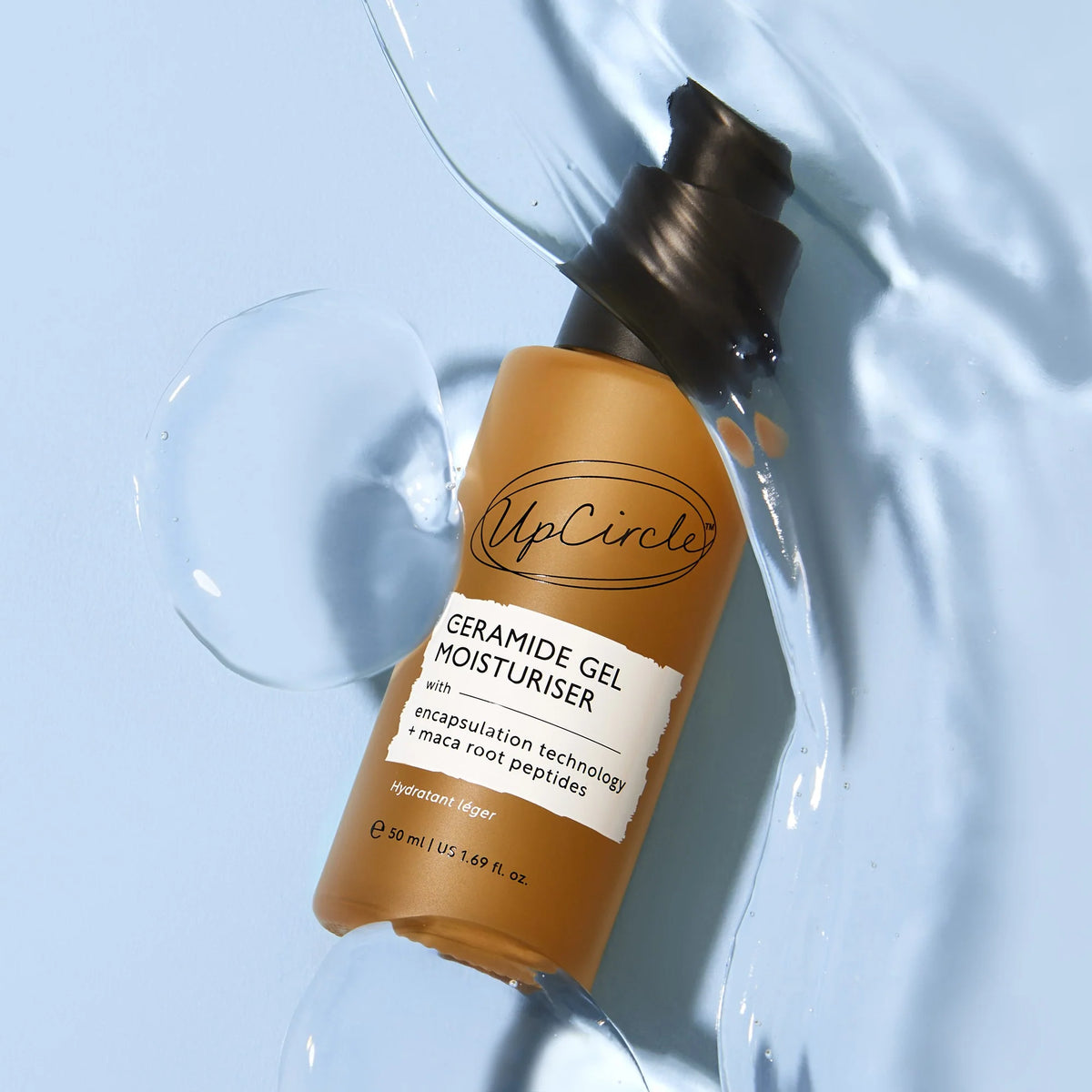 UpCircle Ceramide Gel Moisturiser in der Glasflasche mit Pumpspender