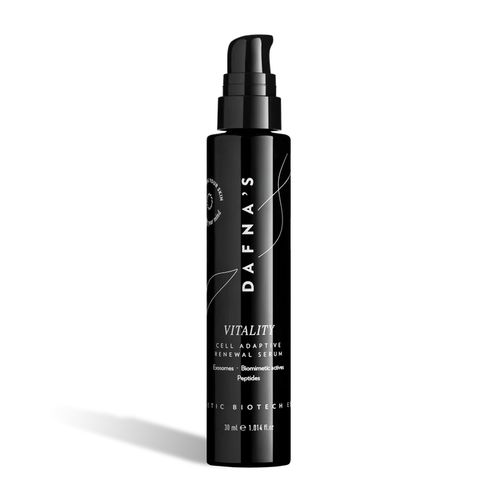 Vitality Serum von Dafna´s vor weißem Hintergrund.