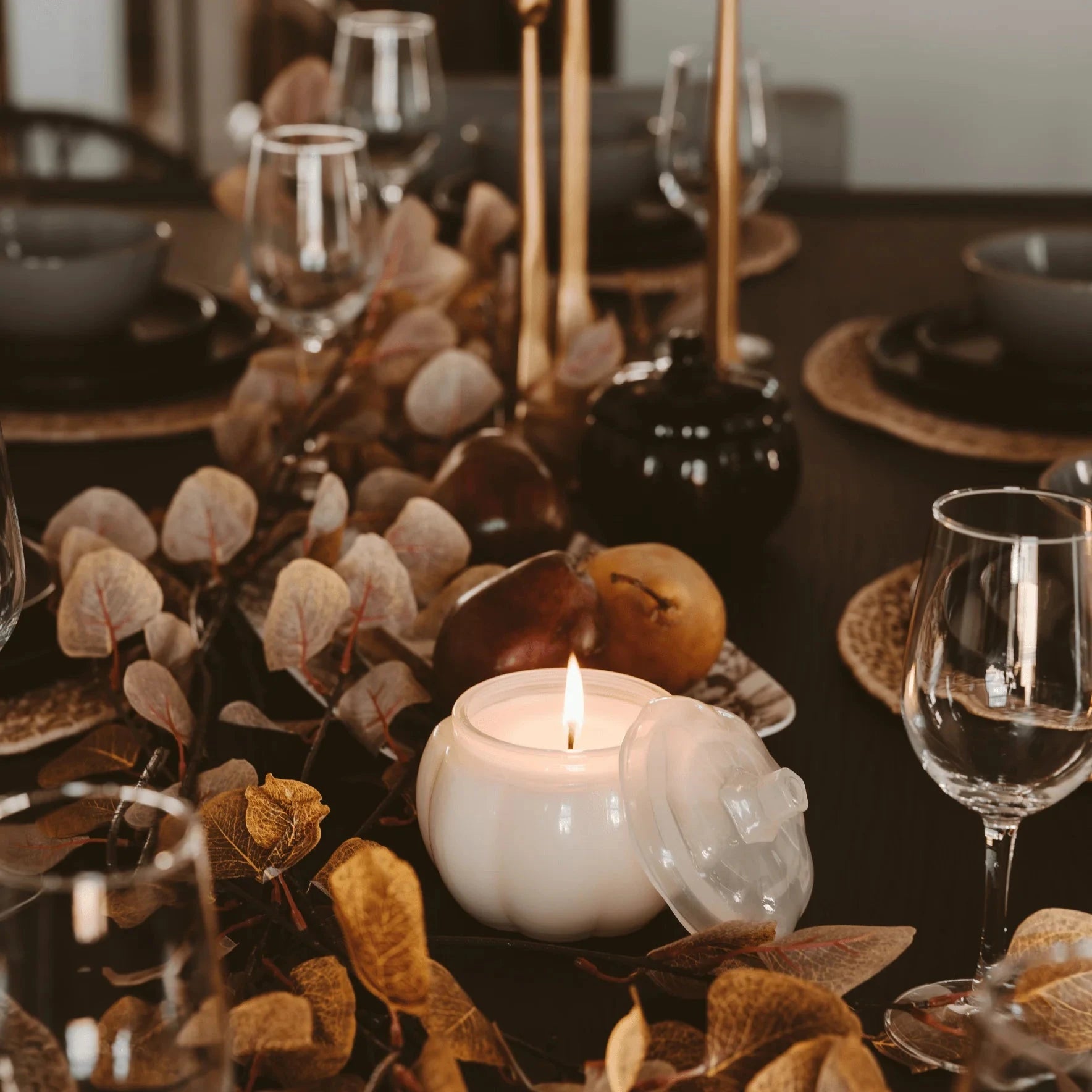 WARM and COZY - Pumpkin Kerze in weiß SWEET WATER DECOR