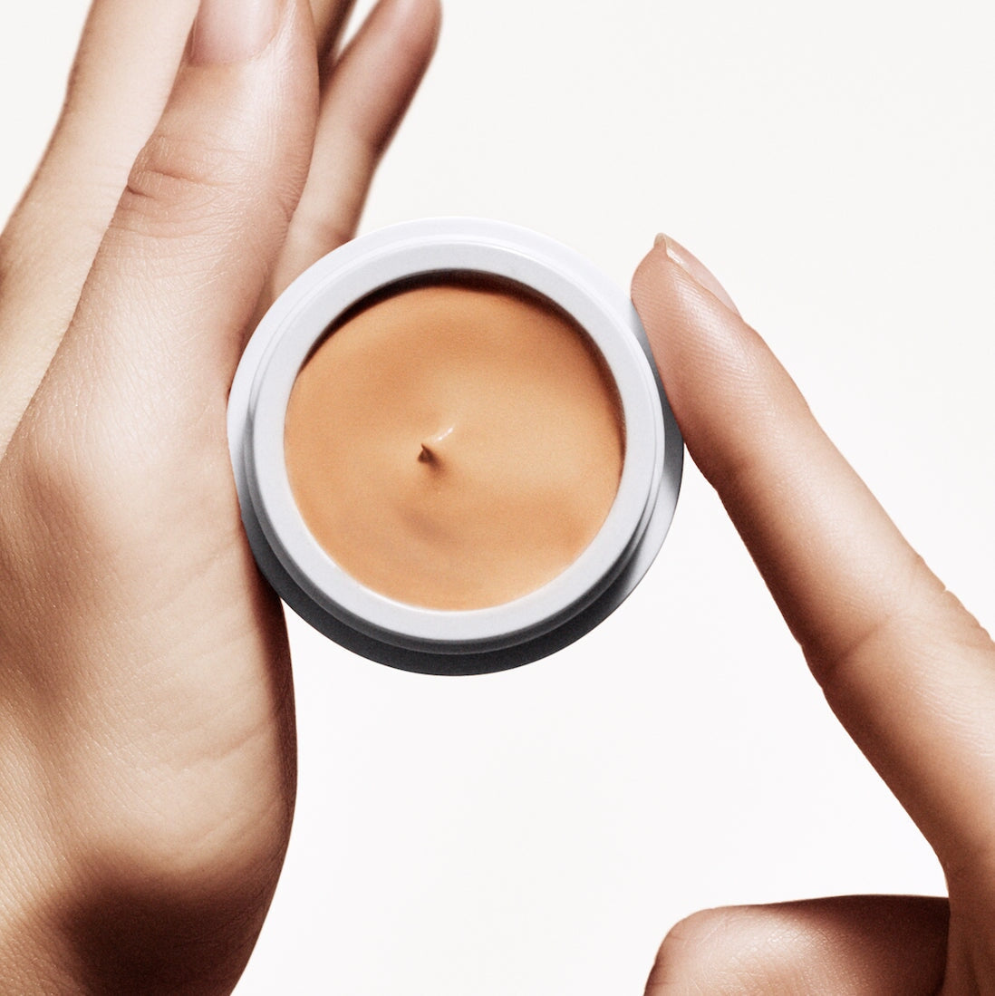 Beauty Evolution SKIN ENHANCER Satin Finish - MANASI 7 Foundation/Grundierung