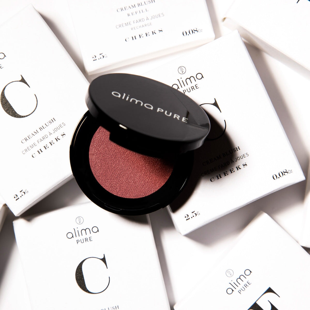 Creamy blush in intense colors