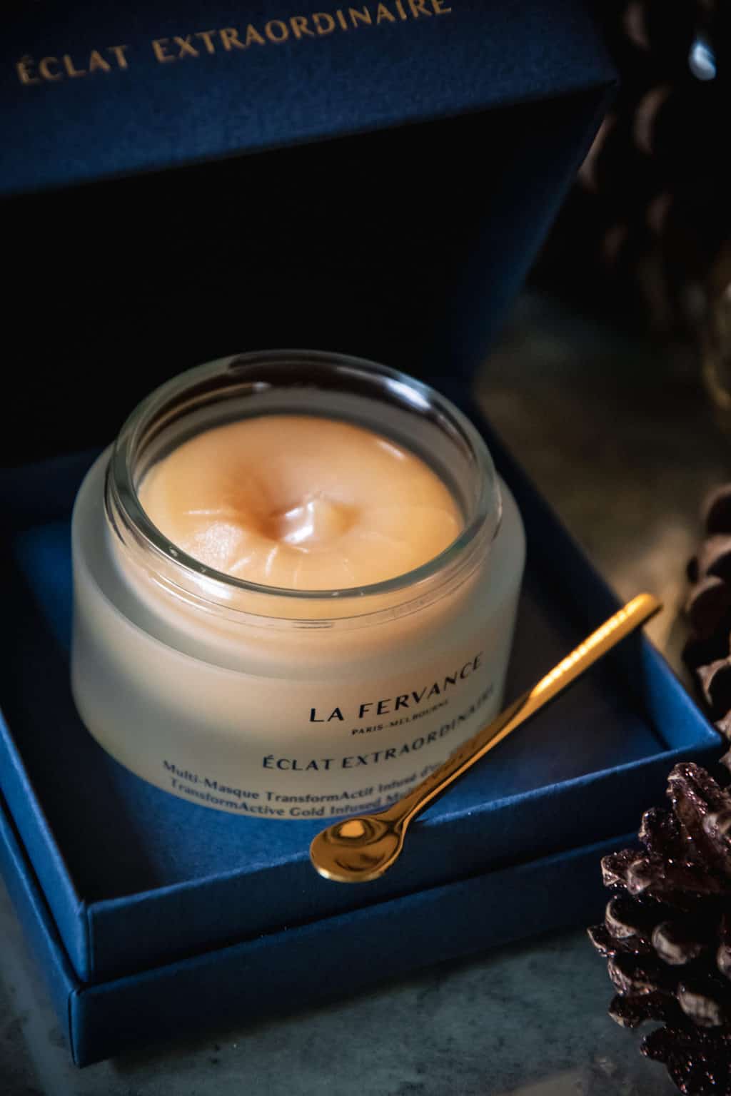 Éclat Extraordinaire - Intensive Feuchtigkeit und AntiAging mit 24 Karat Gold