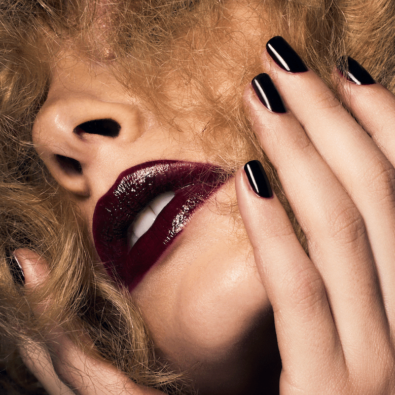 Le Vernis Rouge Porphyra No 917 (nail polish) - Le Rouge Francais North Glow