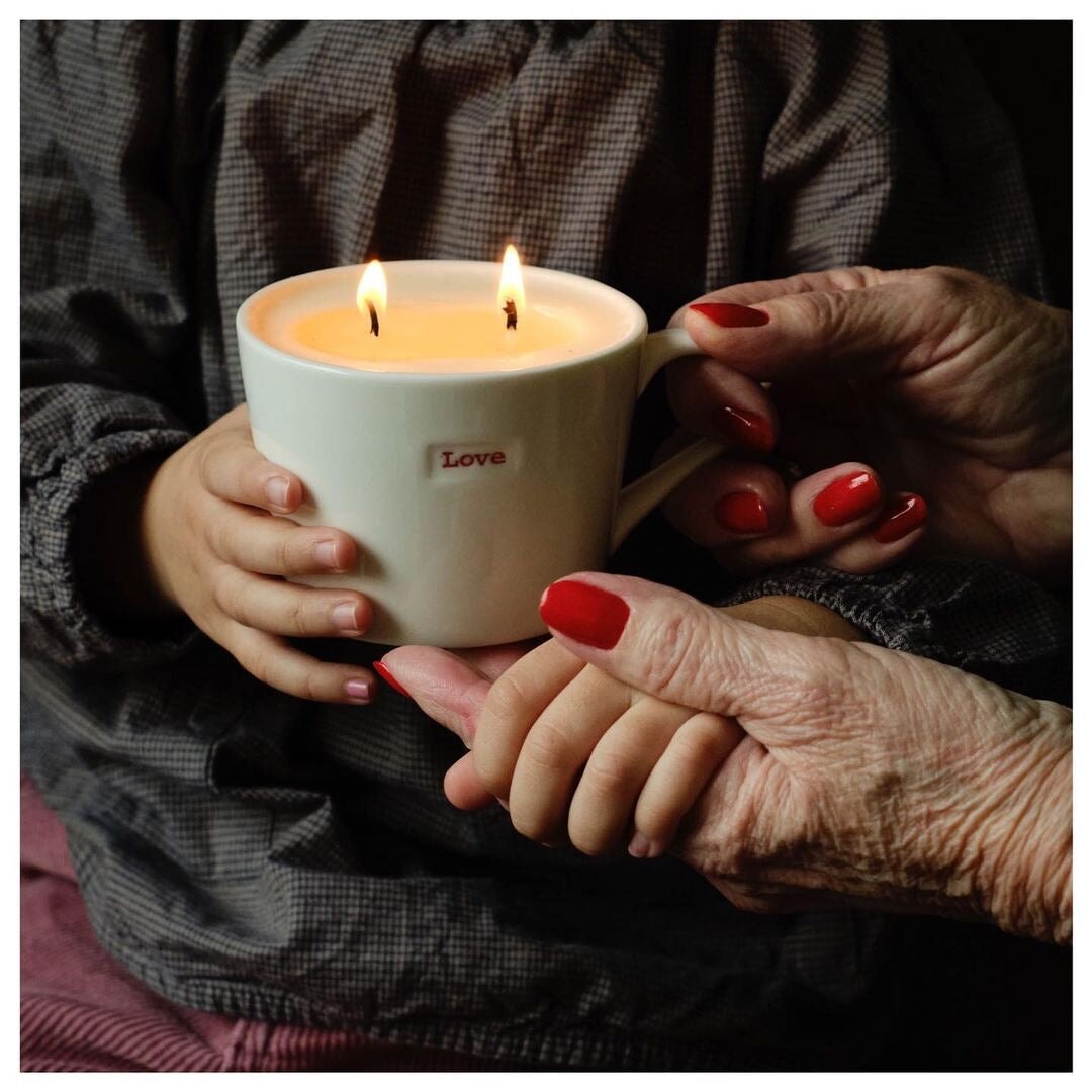 LOVE double wick candle with six high-quality essential oils and reusable love cup