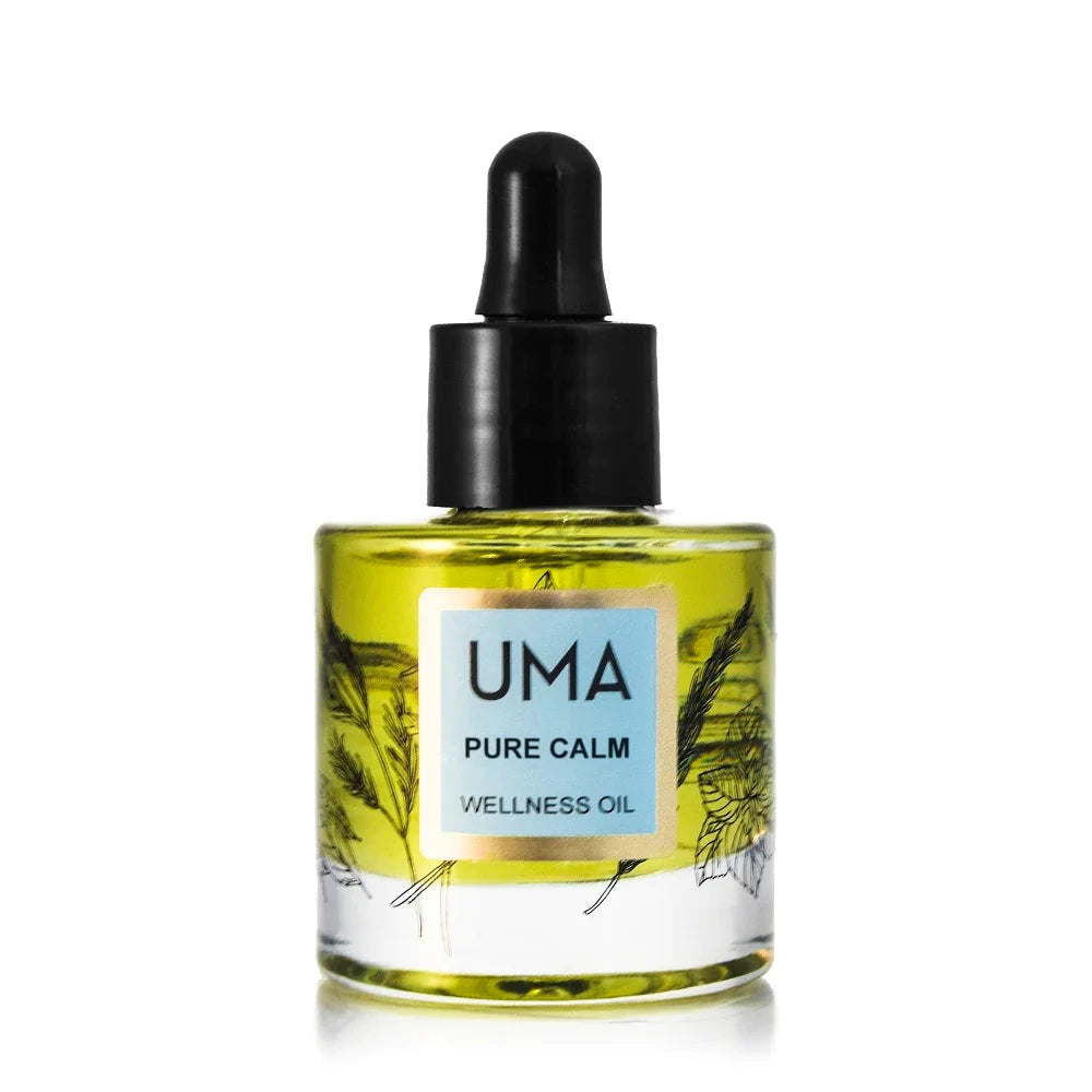 Pure Calm Wellness Oil Pipettenflasche steht vor weißem Hintergrund.