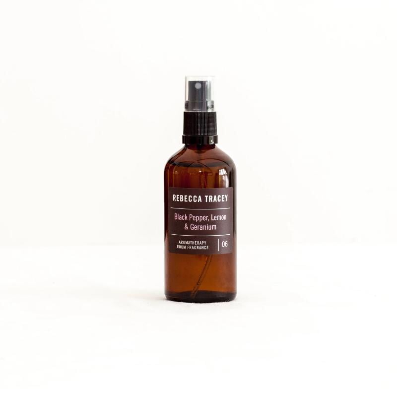 Raumspray in der Duftkombination Schwarzer Pfeffer, Zitrone & Geranie