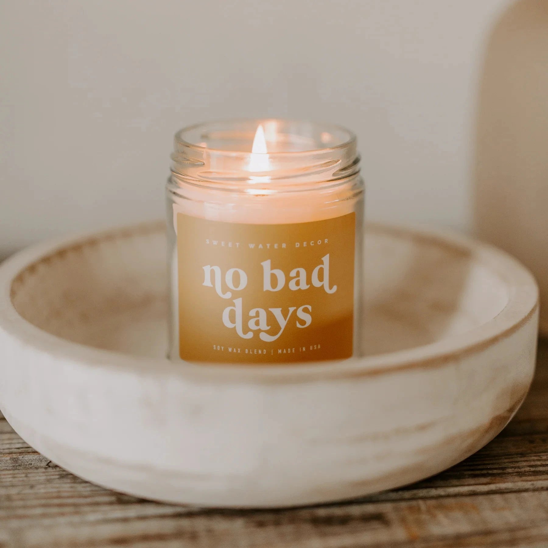 Soy wax candle "no bad days" | Sweet Water Decor