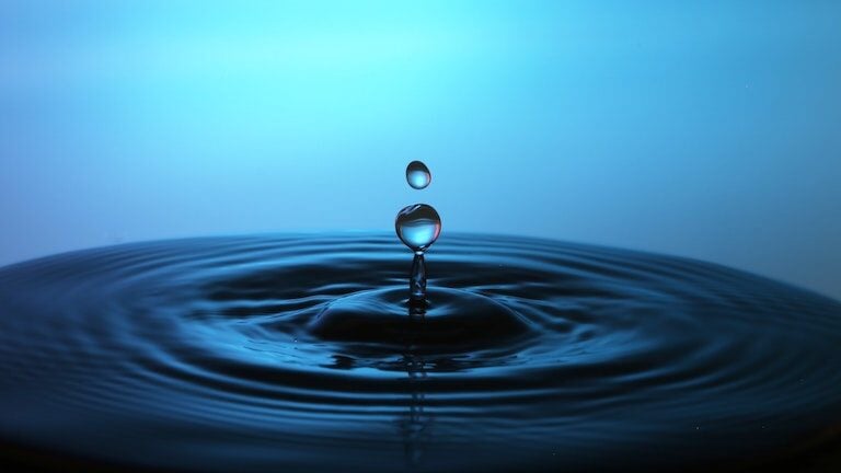 Hyaluronic acid natural cosmetics