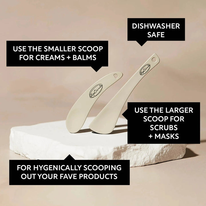 UpCircle Metall-Spatel im 2er-Set für Cremes und Pflegeprodukte.
