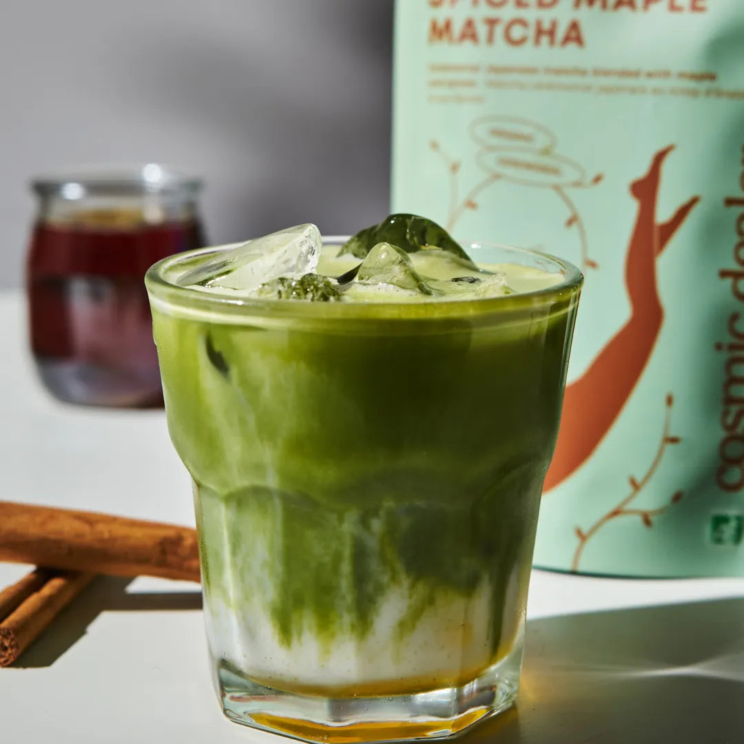 Cosmic Dealer Bio-Matcha aus Shizuoka mit Ahorn und Gewürzen
