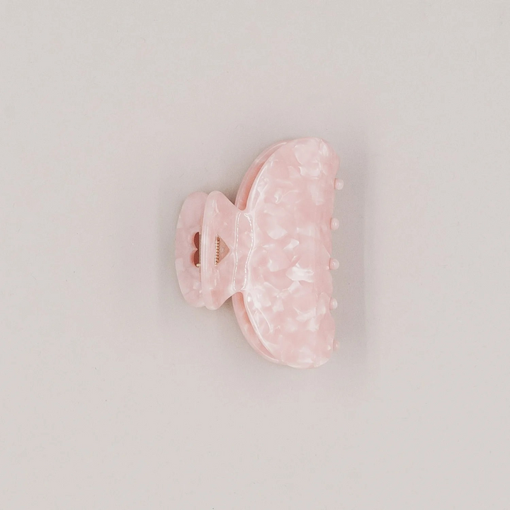 Haarspange Herz Blush von Eulenschnitt – zartrosa, marmoriertes Finish, romantisches Design