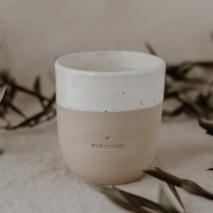 Kaffeebecher "Glücklich", handgefertigt aus Keramik