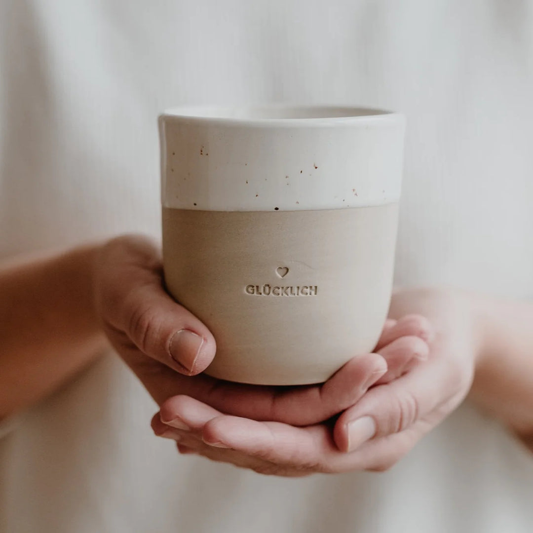 Kaffeebecher "Glücklich", handgefertigt aus Keramik North Glow