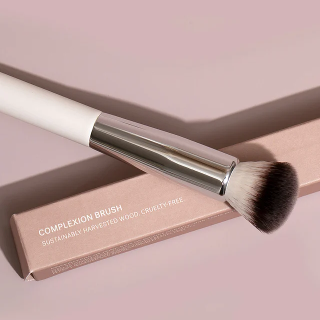 ILIA Complexion Brush ~ Foundation Makeup-Pinsel North Glow