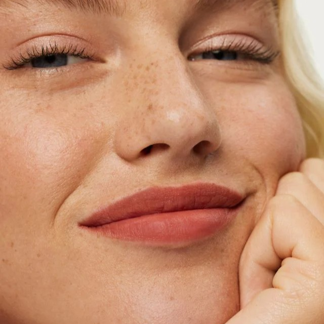 Lip Sketch Hydrating Crayon | ILIA Lipliner