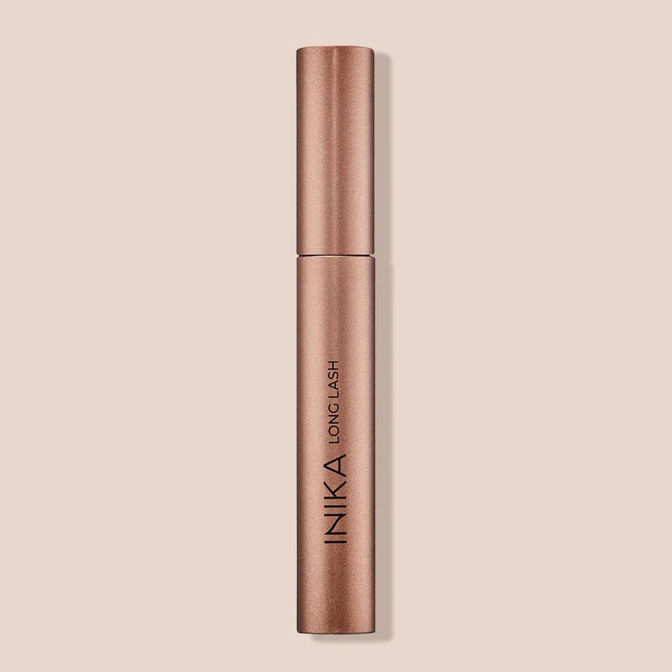 INIKA Long Lash Mascara braun.
