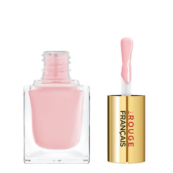 Offene Le Rouge Francais Nagellack Nude 963 Himanthalia Flasche mit Pinsel steht vor weißem Hintergrund.