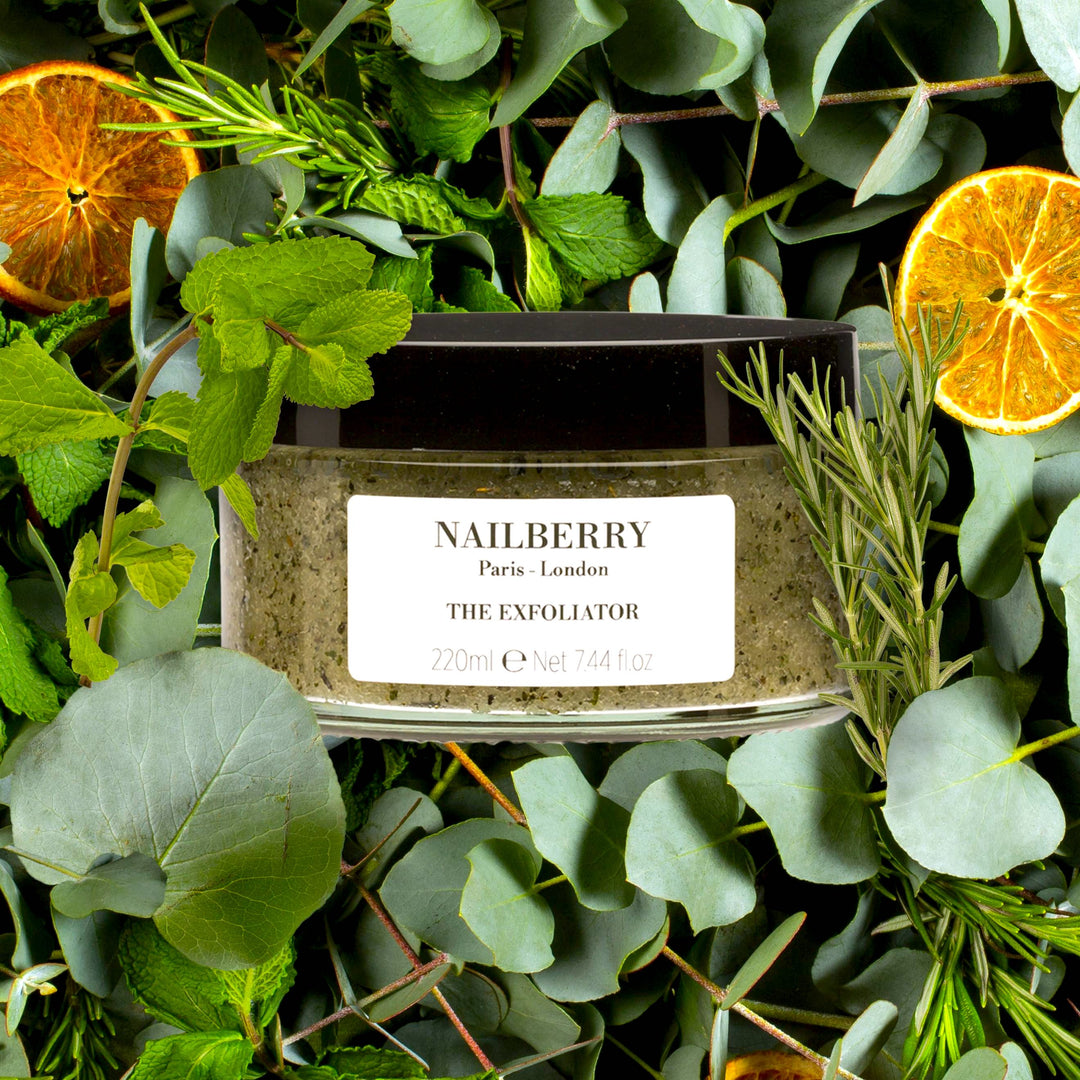 The Exfoliator | NAILBERRY - pflegendes Körperpeeling North Glow