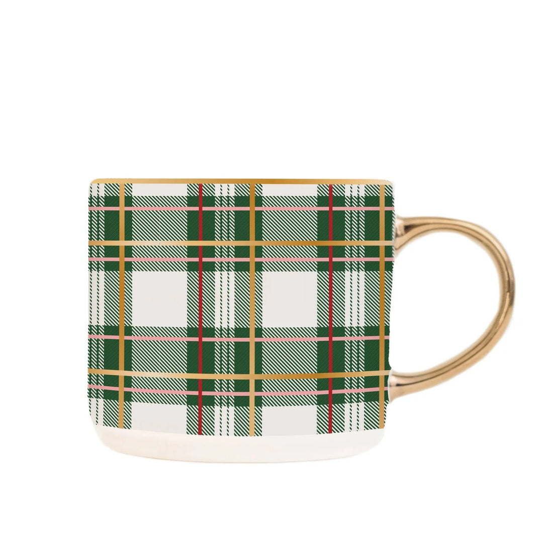 Sweet Water Decor Tasse Green Plaid steht vor weißem Hintergrund. North Glow