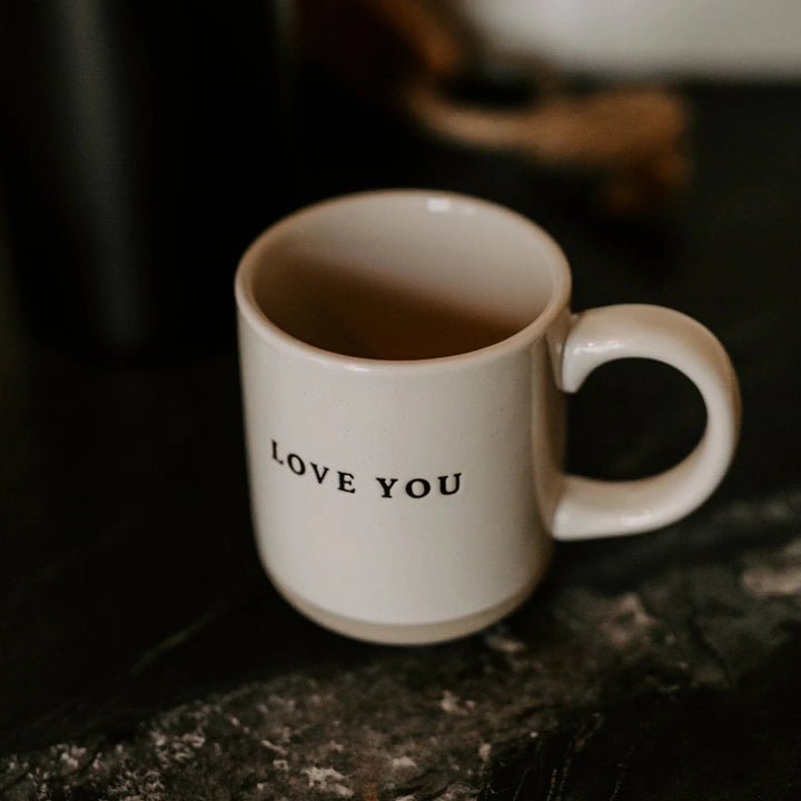 Cremefarbene Kaffeetasse "Love You"