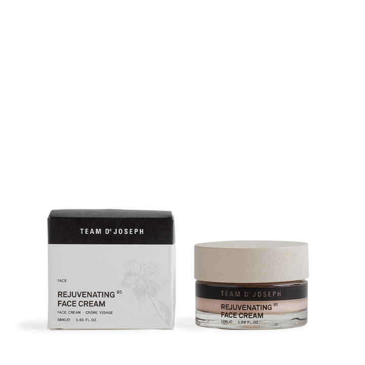 Rejuvenating Face Creme von TEAM DR JOSEPH – luxuriöse Anti-Aging Gesichtscreme in eleganter Verpackung, ideal zur Reduktion von Falten und für ein strafferes Hautbild.