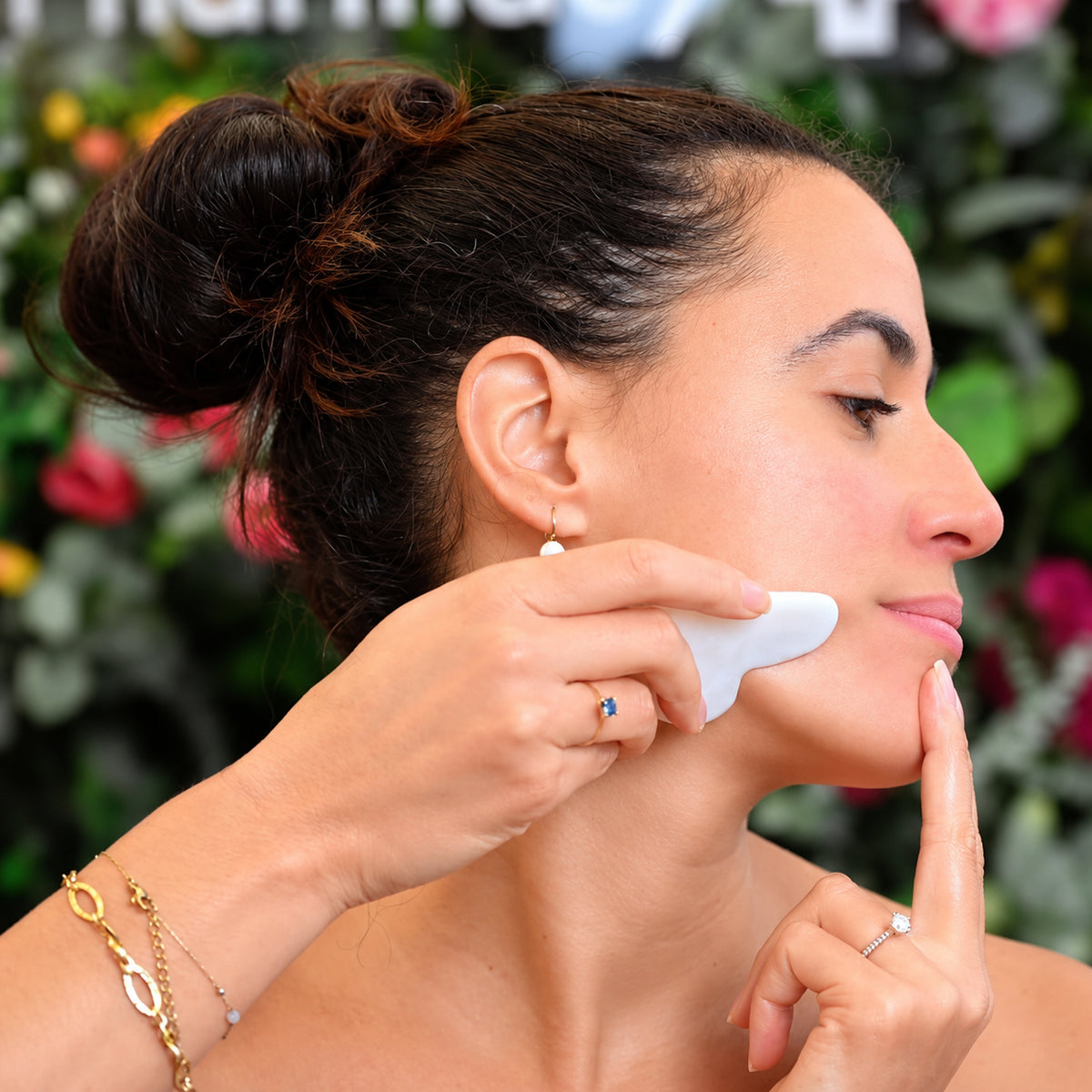 Gua Sha aus weißer Jade - Gesichtsmassage-Stein