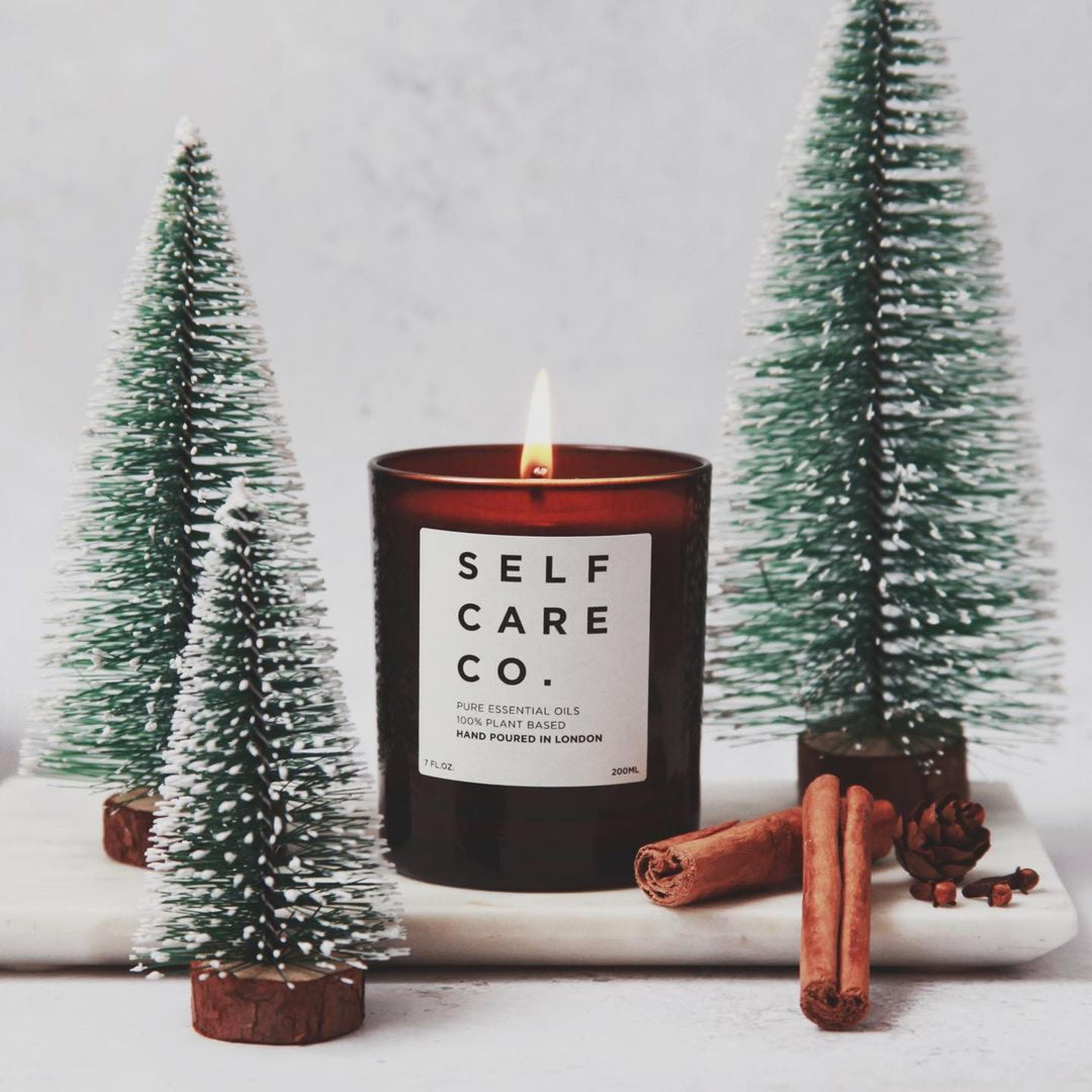 A CALM CHRISTMAS - Sojawachskerze 'Cinnamon, Orange + Clove' North Glow
