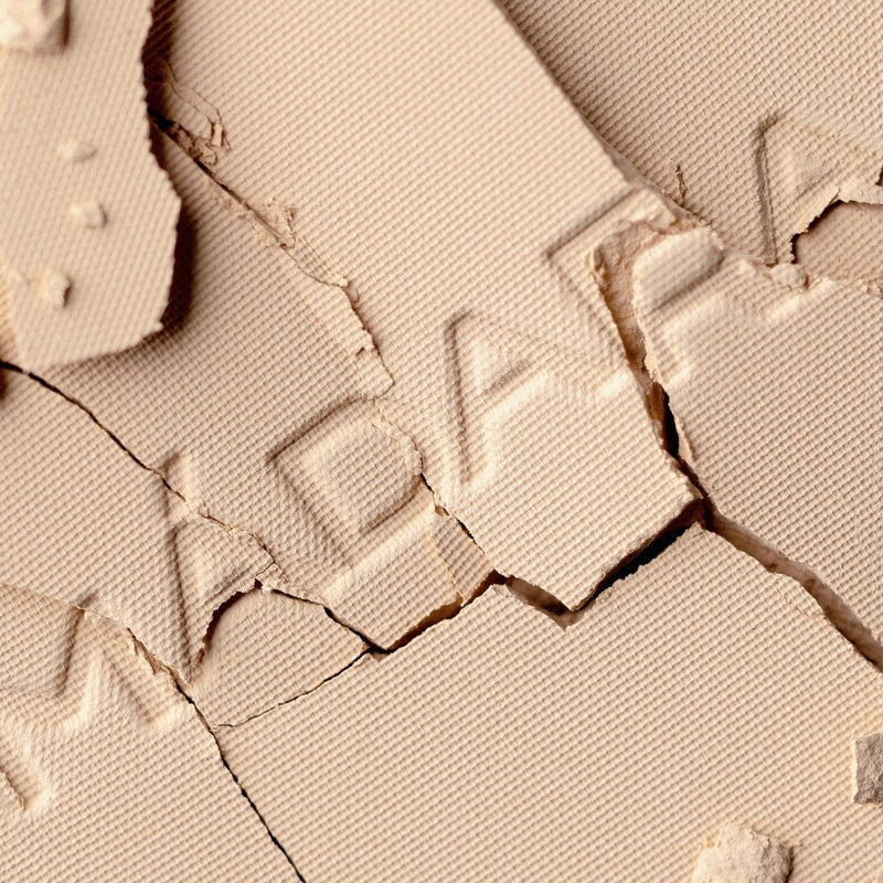 Air Equal Soft Silk Mineral Powder | Madara North Glow