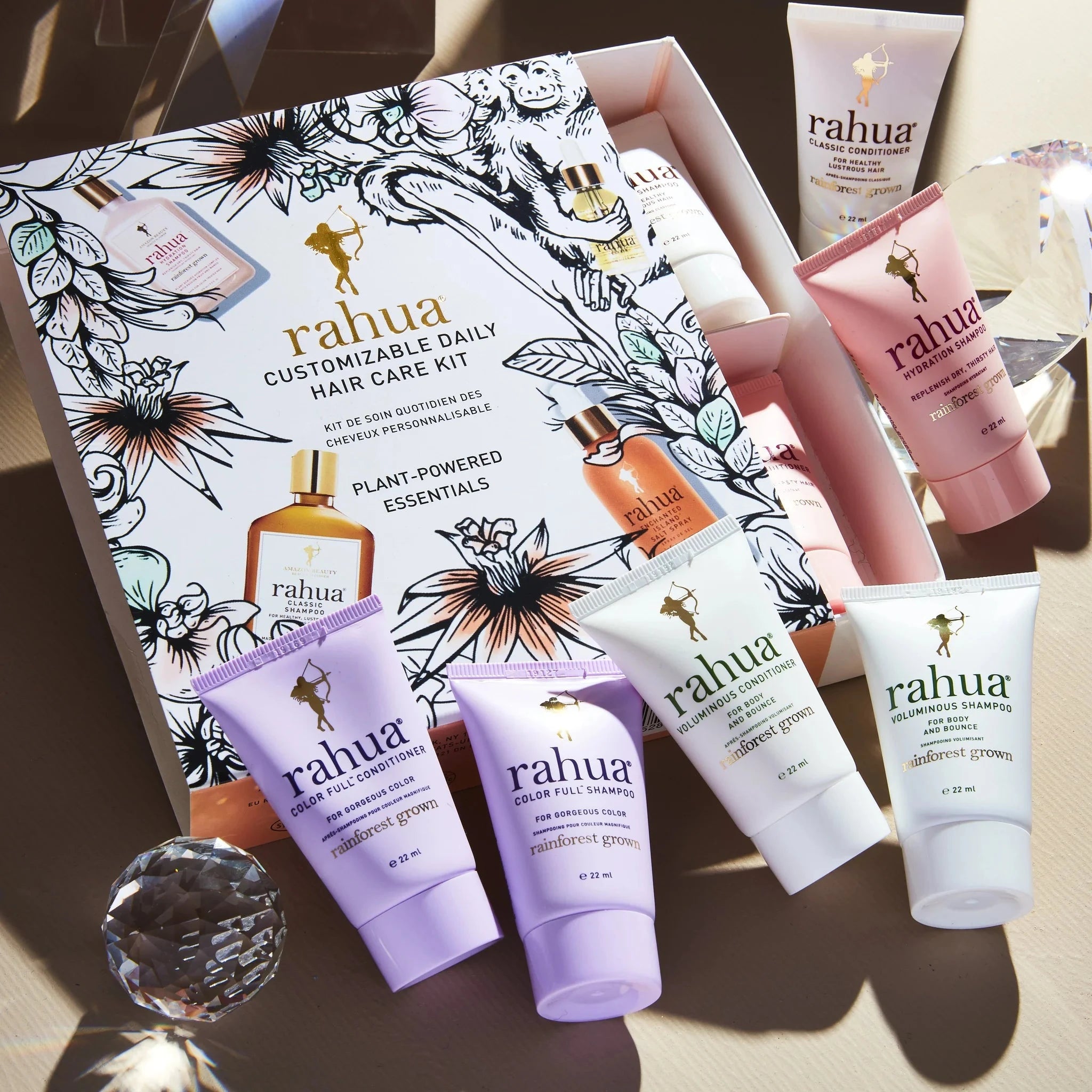 Customizable Daily Hair Care Set Verpackung mit 6 verschiedenen Rahua Produkten in Travel Size Format.