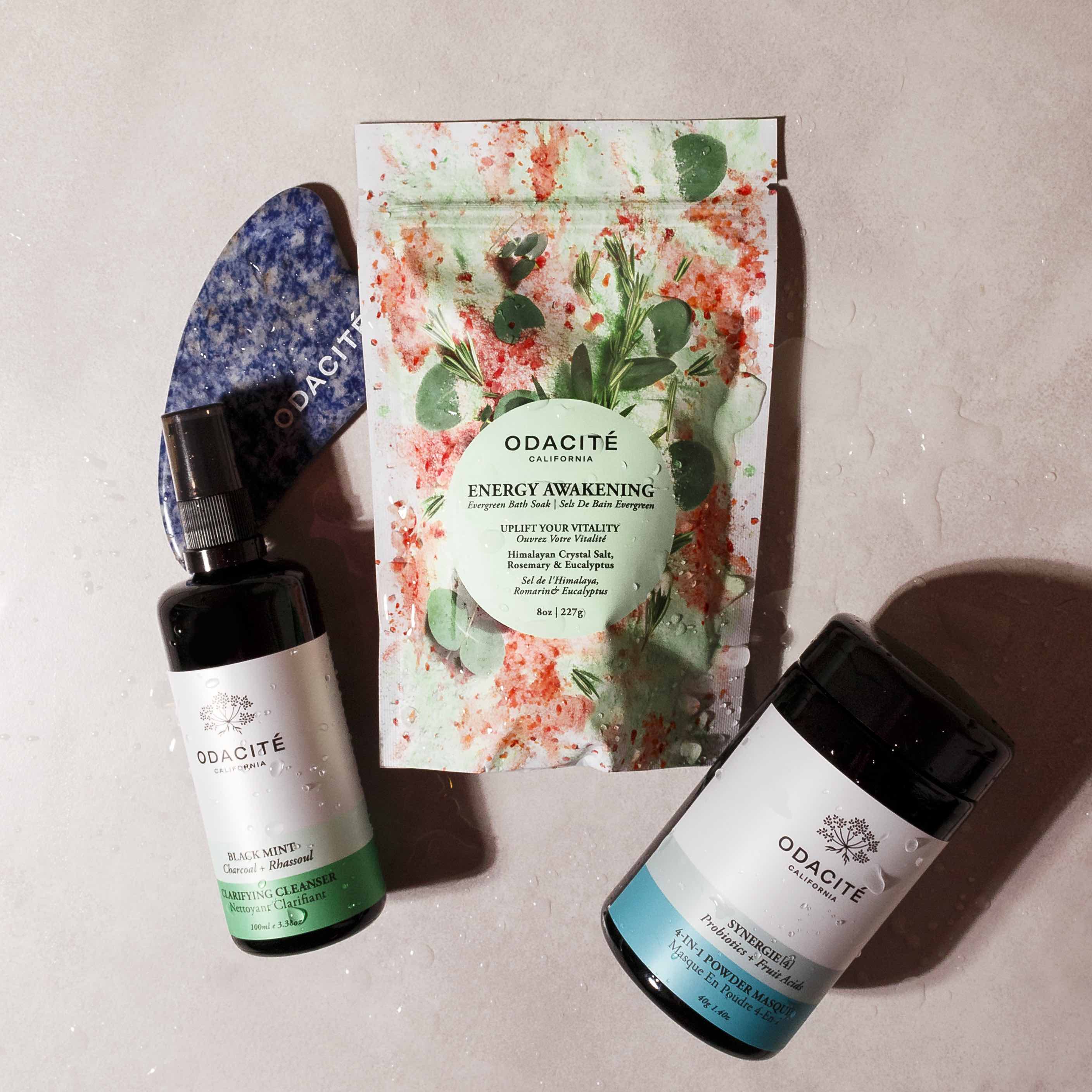 Soul Soothing Badesalz mit Rosmarin und Eukalyptus in Kombination mit anderen Produkten von Odacité